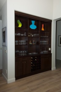 Chocolate Pear-Insert Beverage Cabinet