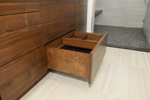 Dovetailed drawers with removable tray and adjustable dividers