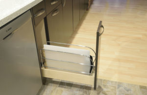 Tray Divider Pull Out